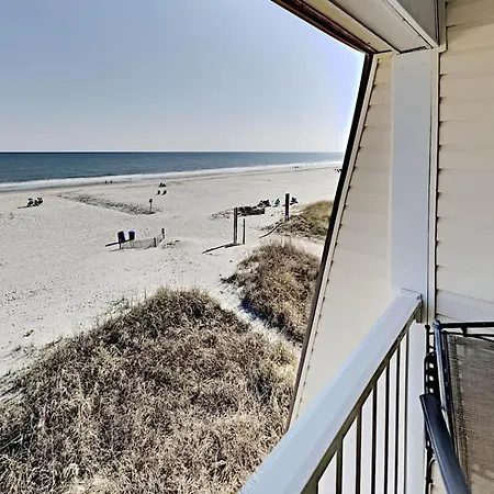 Beachfront Condo With An Outdoor Pool Bbq Area